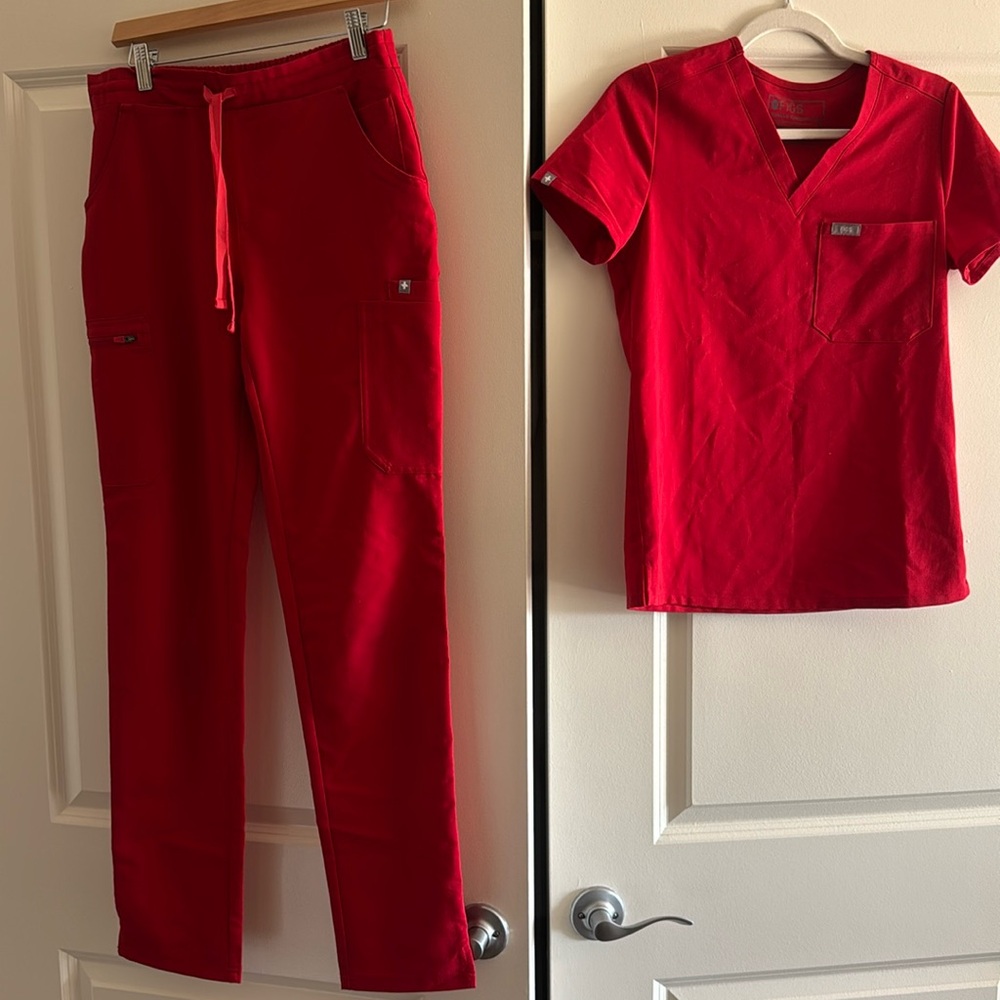 Perfect condition figs scrubs set winning red